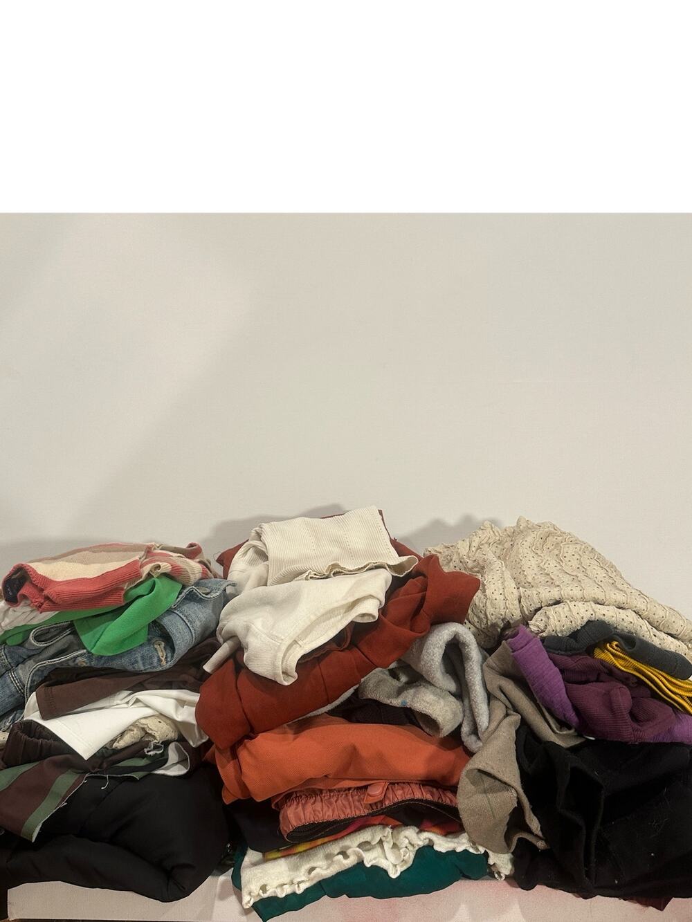 30 PC Women’s Clothing Lot – Y2K Vintage & Modern (Abercrombie, Roxy, F21)